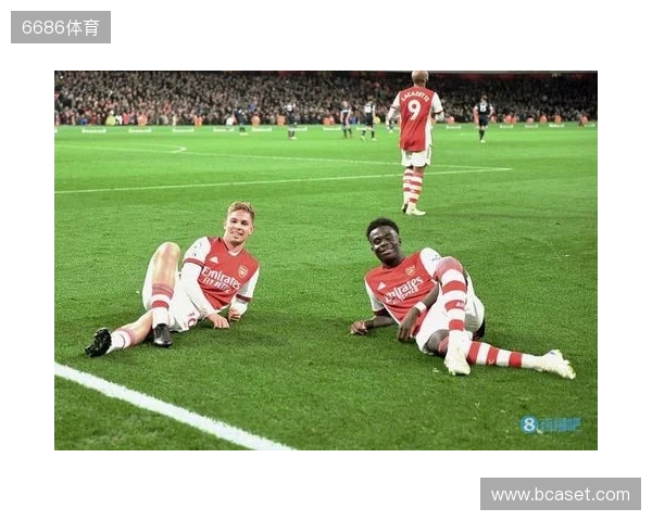 性能跃迁！全新自研54系列绝鲨MAX方案 ATK 烈空X1 V2鼠标 焕芯登场！